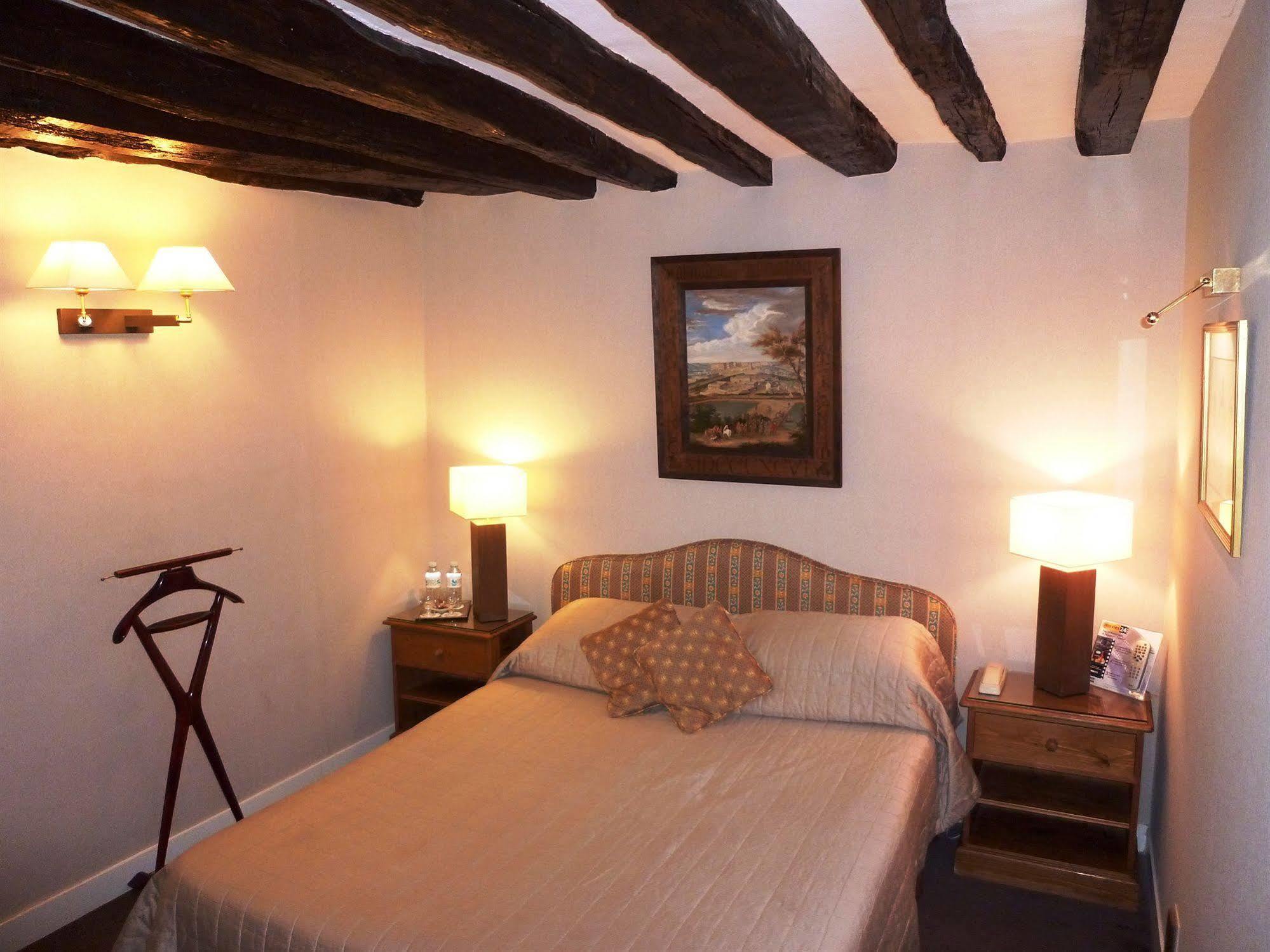 Hotel La Residence Du Berry Βερσαλλίες Εξωτερικό φωτογραφία